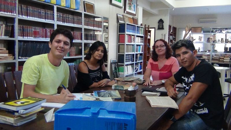  Adriano Castro, Samuel Pereira, Dinei Freitas e Aline Moda - Estudantes